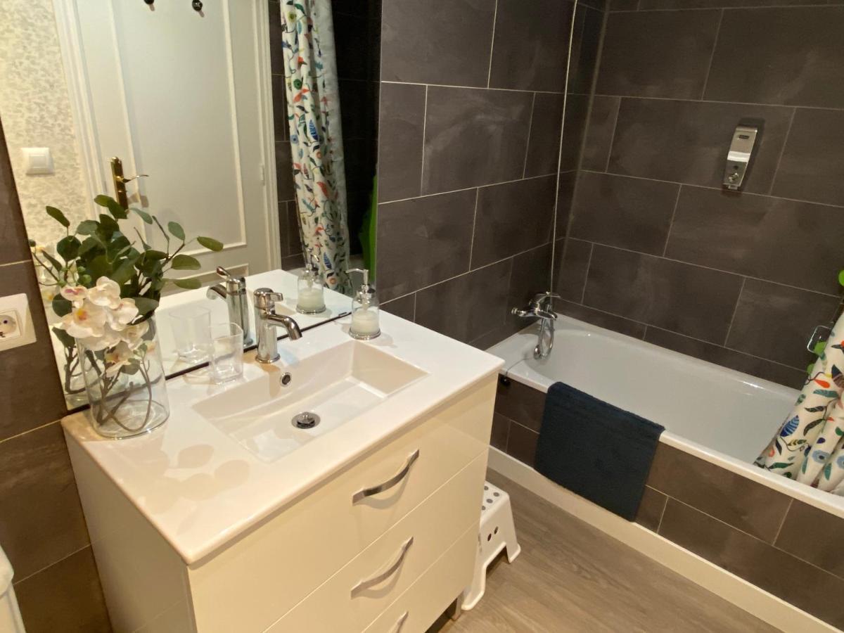 Apartamento Ideal A La Entrada De Salamanca !!! Santa Marta de Tormes Eksteriør bilde